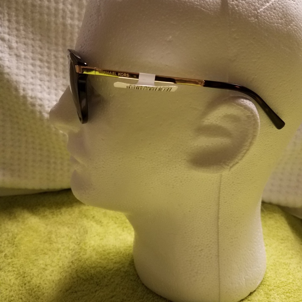 New Women's Michael KORS eyewear shades - Picture 4 of 6